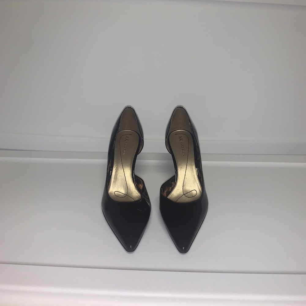 Anne Klein kitten heal